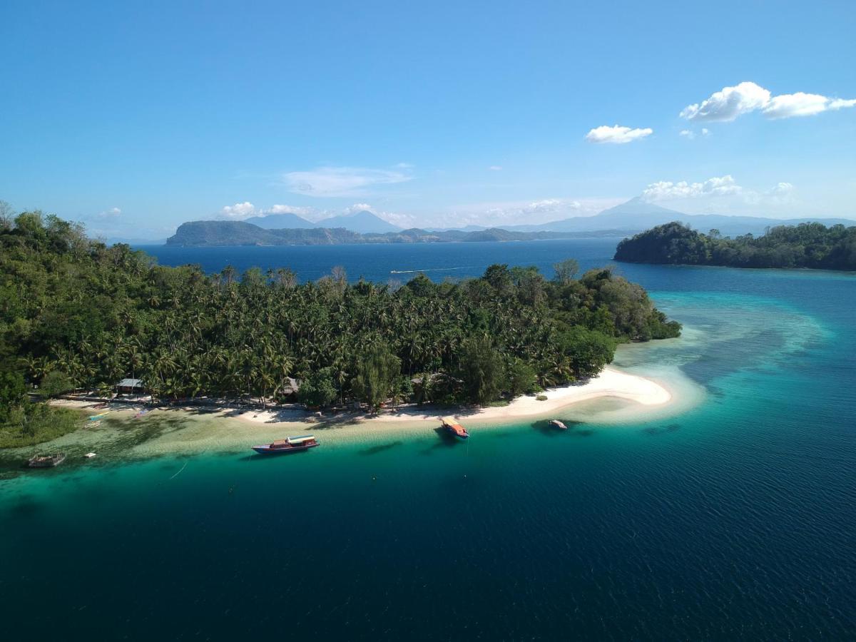 Blue Bay Divers Likupang Bangka Dış mekan fotoğraf