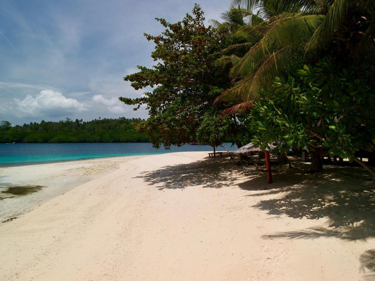 Blue Bay Divers Likupang Bangka Dış mekan fotoğraf