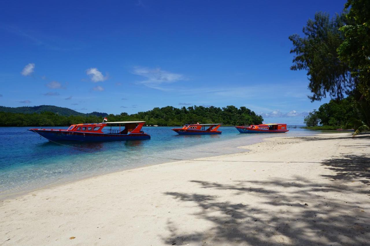 Blue Bay Divers Likupang Bangka Dış mekan fotoğraf